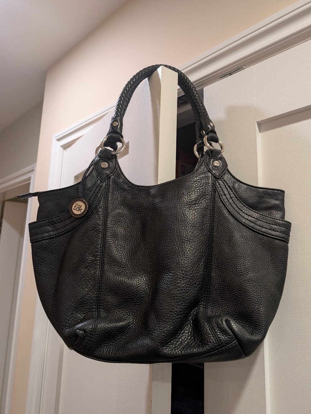 100% Leather Shoulder Bag
